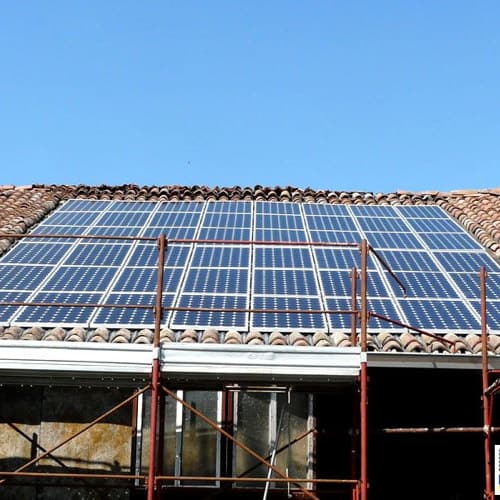 Impianti fotovoltaici per edifici ad utilizzo agricolo