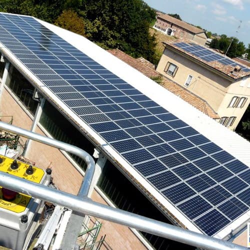 Impianti fotovoltaici per edifici ad utilizzo agricolo