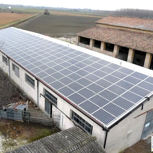 Impianti fotovoltaici per edifici ad utilizzo agricolo